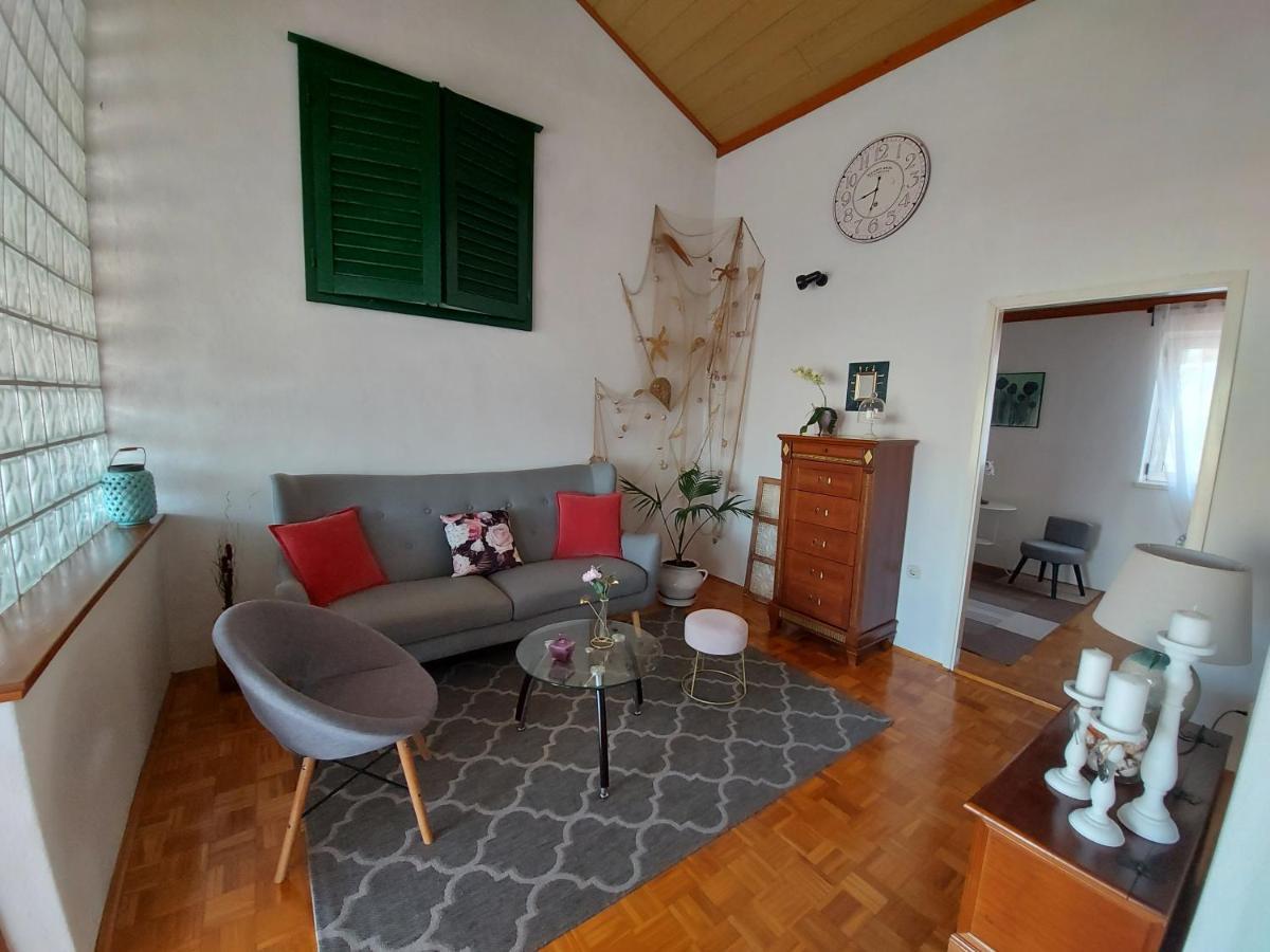 Apartments And Rooms Villa Dona Макарска Екстериор снимка