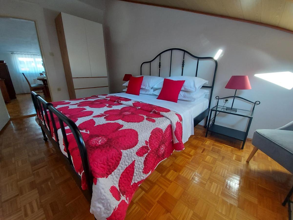 Apartments And Rooms Villa Dona Макарска Екстериор снимка