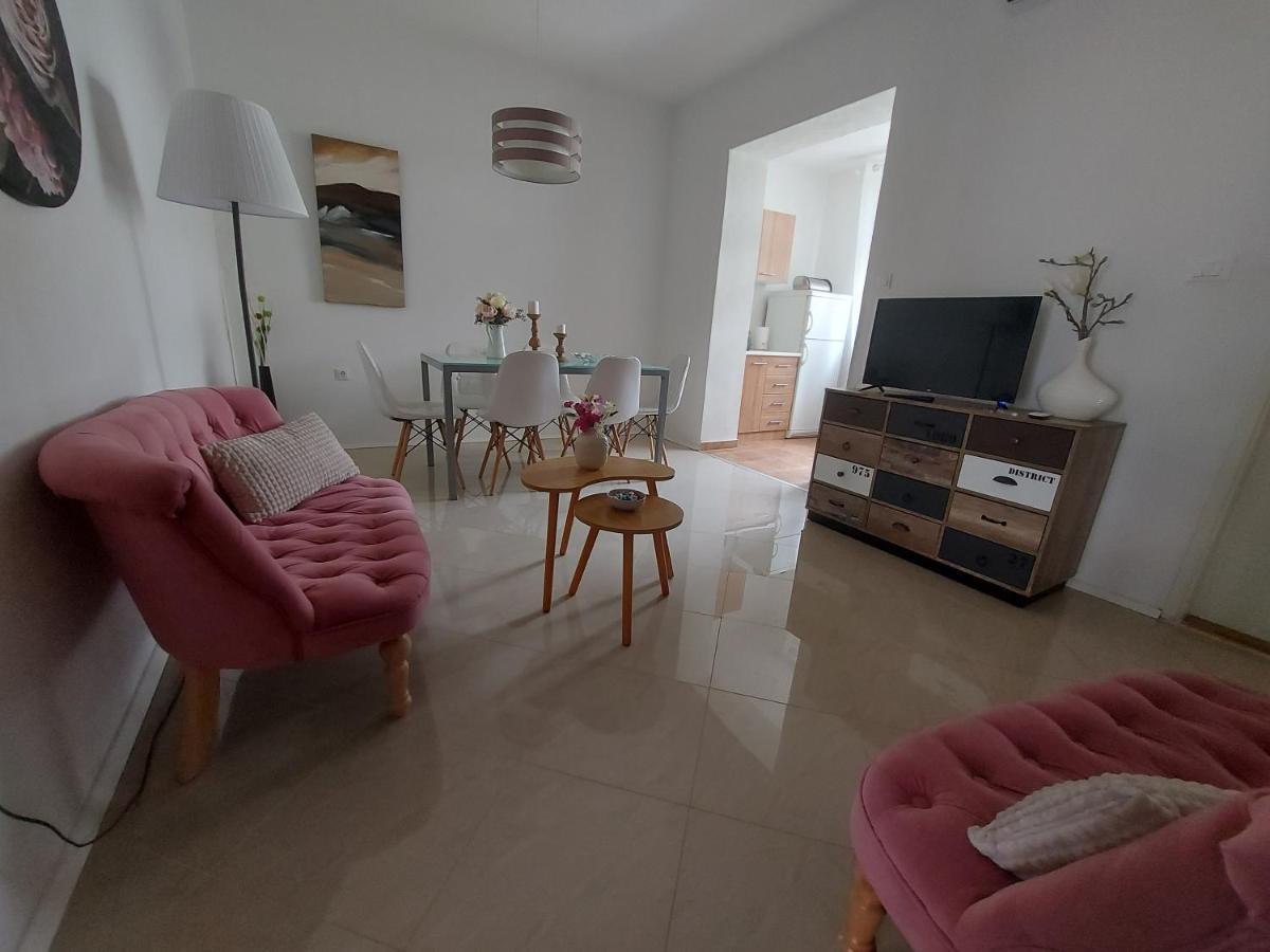 Apartments And Rooms Villa Dona Макарска Екстериор снимка