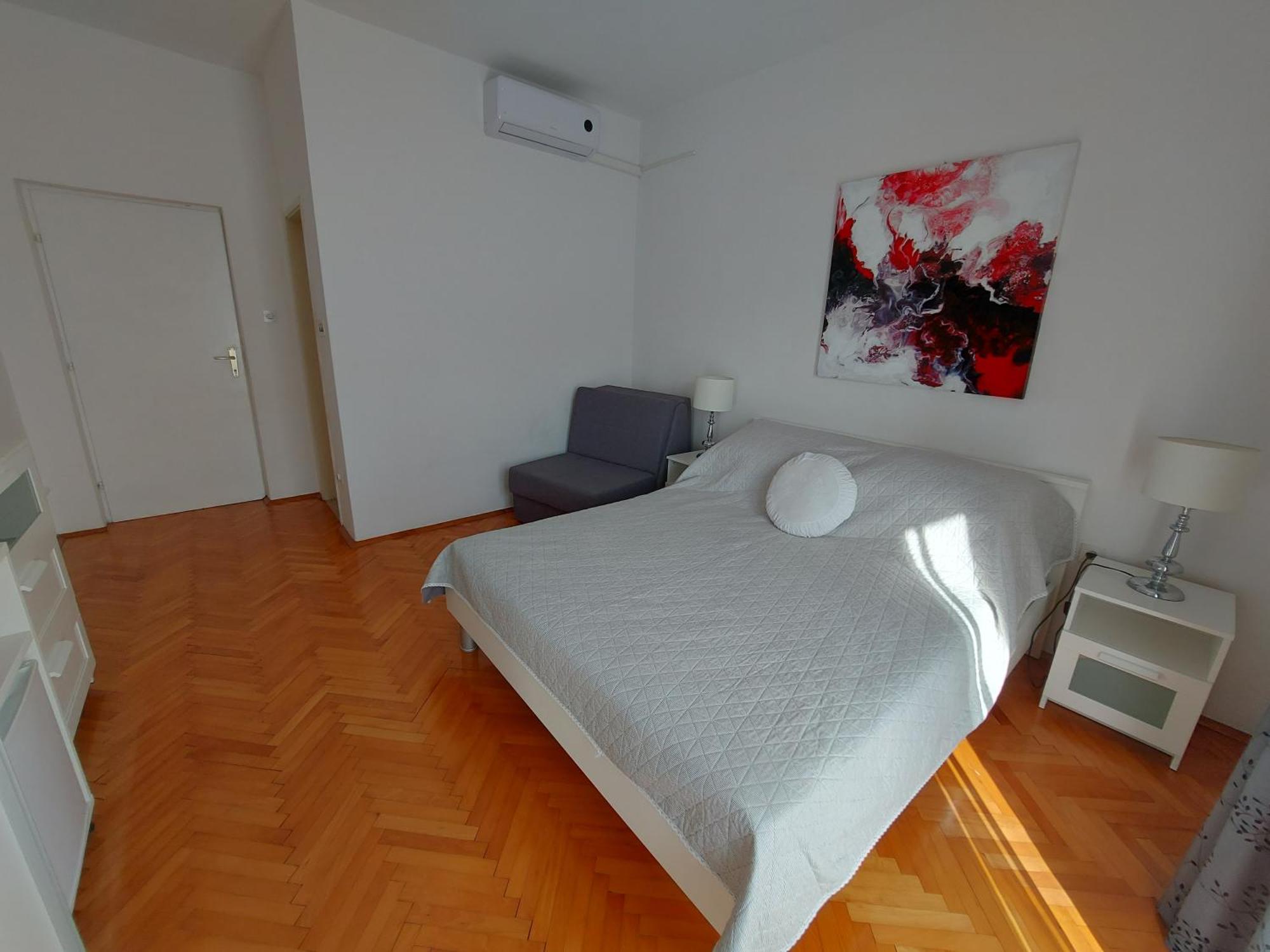 Apartments And Rooms Villa Dona Макарска Екстериор снимка