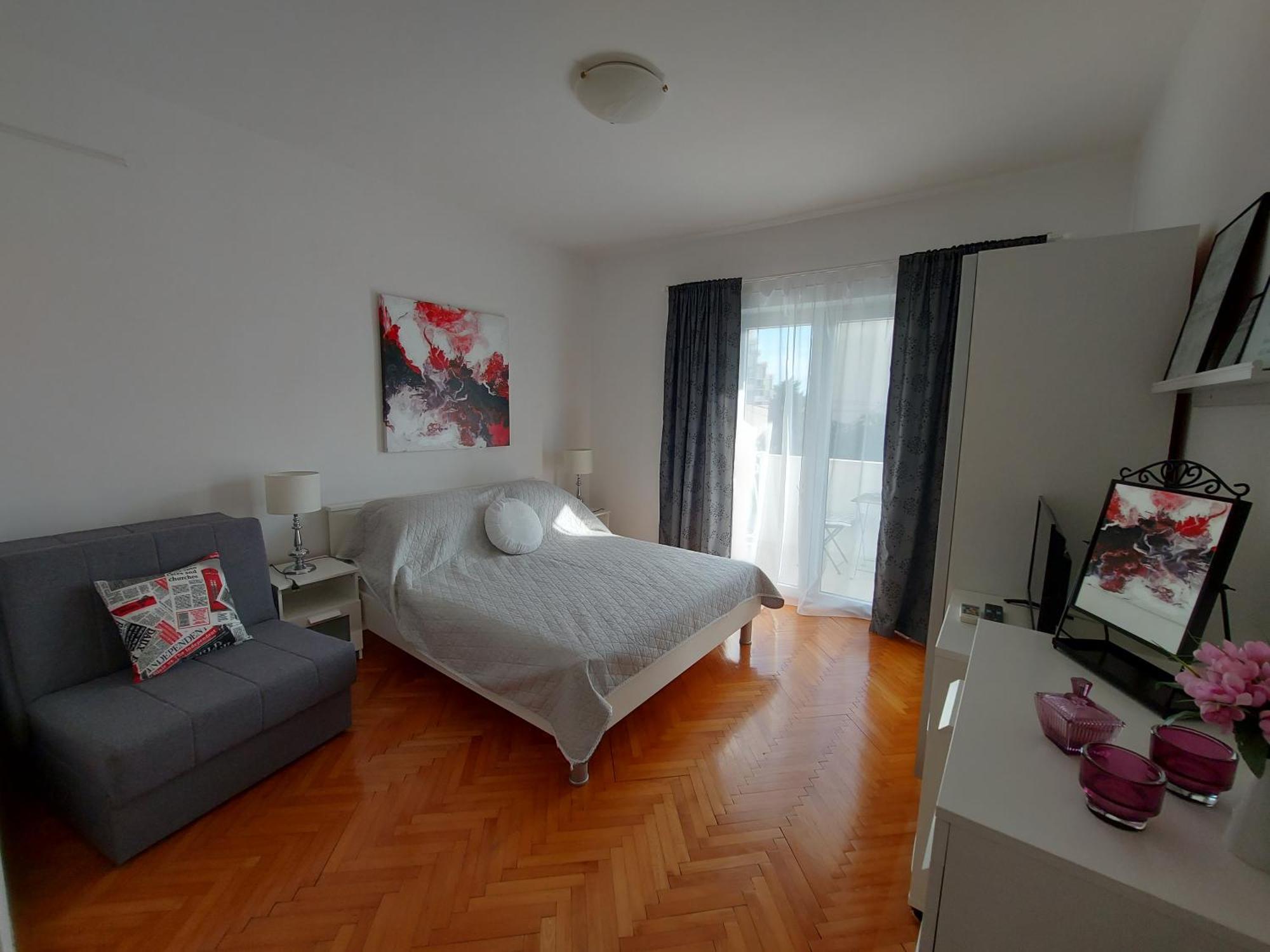Apartments And Rooms Villa Dona Макарска Екстериор снимка