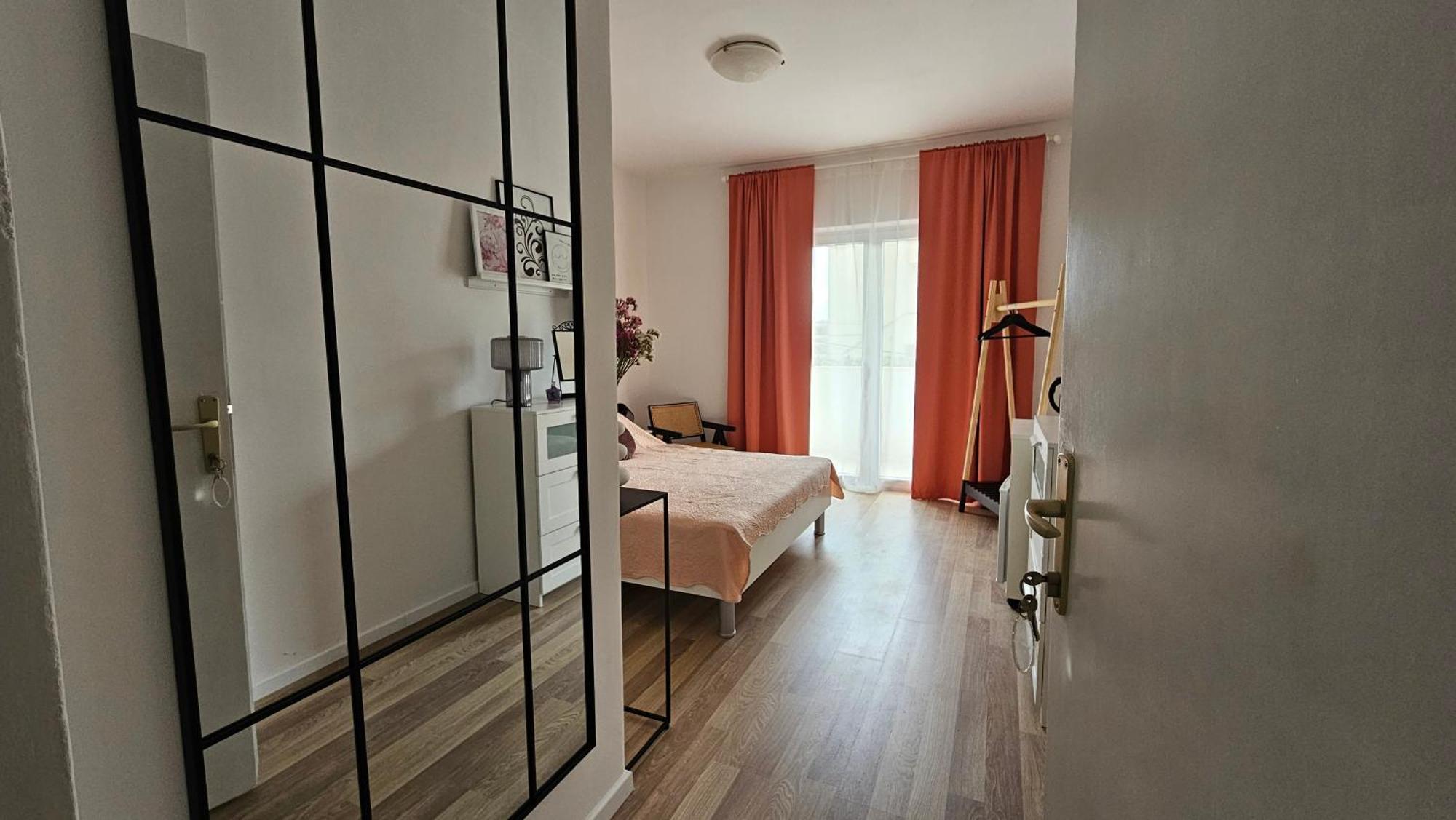Apartments And Rooms Villa Dona Макарска Екстериор снимка