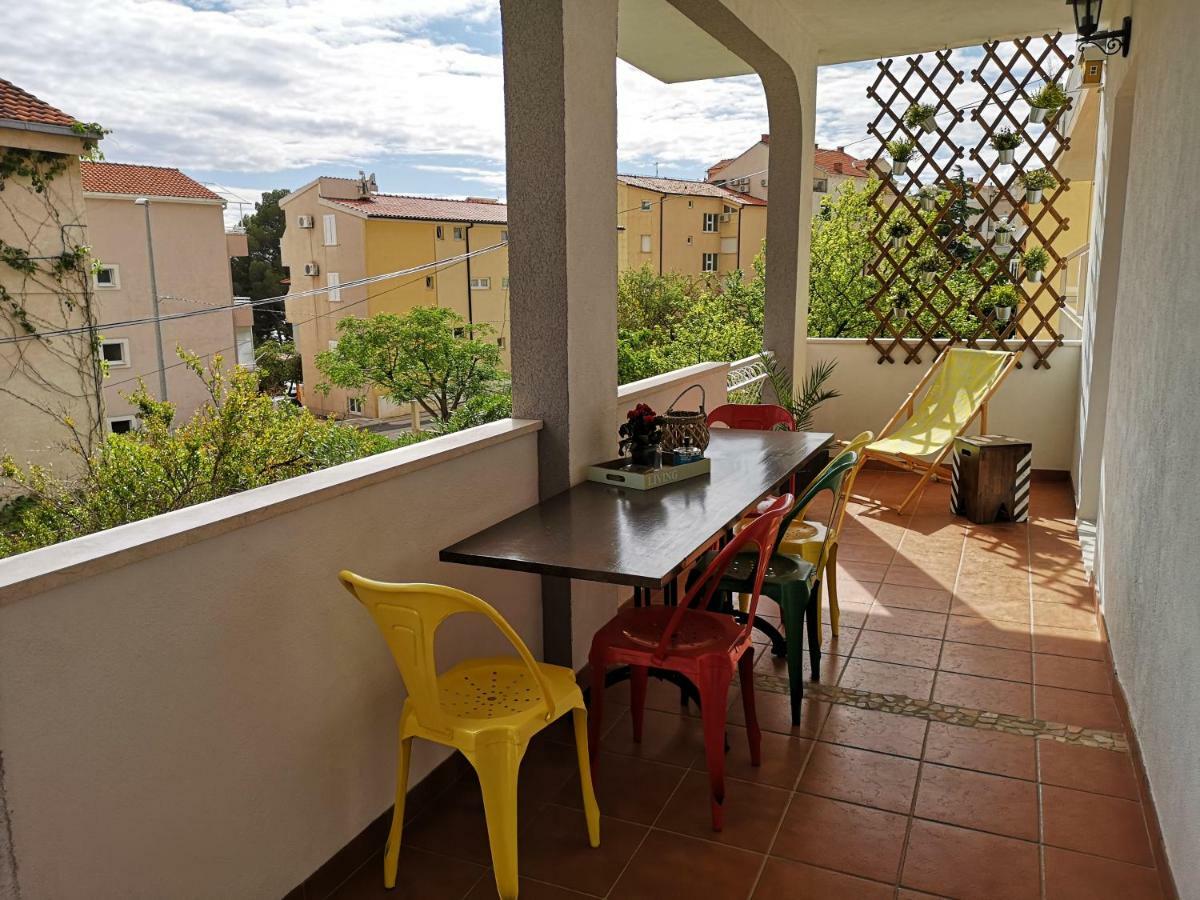 Apartments And Rooms Villa Dona Макарска Екстериор снимка